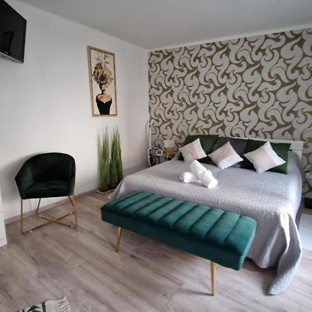 Anida Holiday Home Шопрон Экстерьер фото