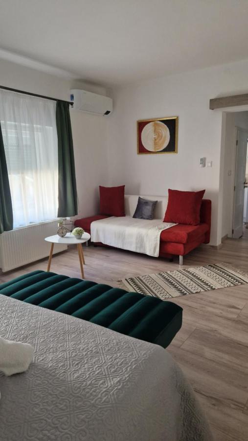 Anida Holiday Home Шопрон Экстерьер фото
