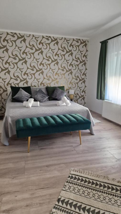 Anida Holiday Home Шопрон Экстерьер фото