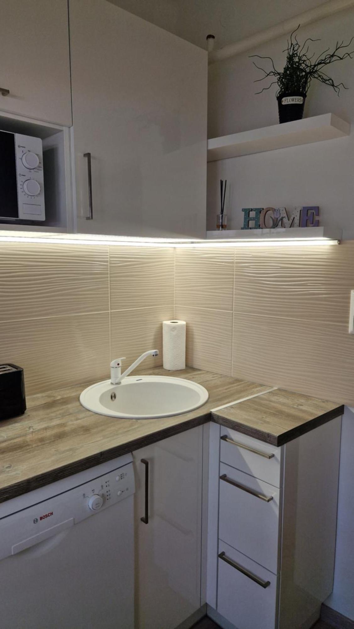 Anida Holiday Home Шопрон Экстерьер фото